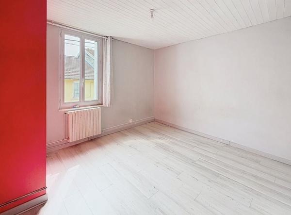 Maison à vendre 215 000 € Bourgoin-Jallieu 5 p 136 m² DPE D