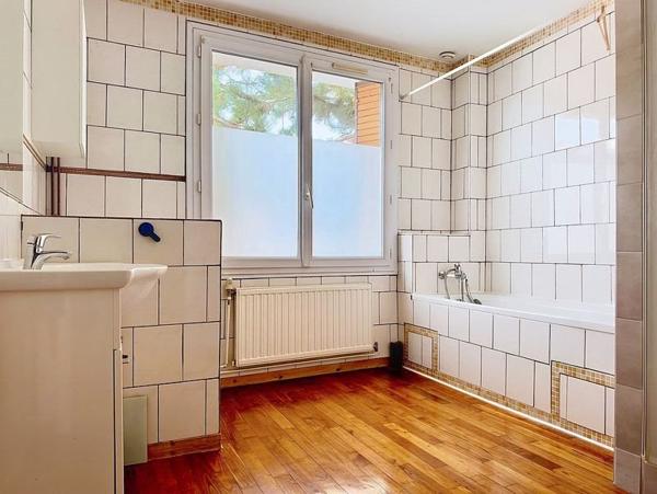 Maison à vendre 215 000 € Bourgoin-Jallieu 5 p 136 m² DPE D