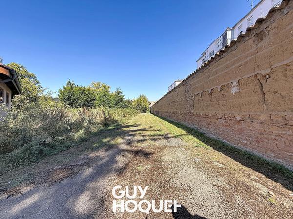 Terrain constructible 71850 CHARNAY-LES-MACON