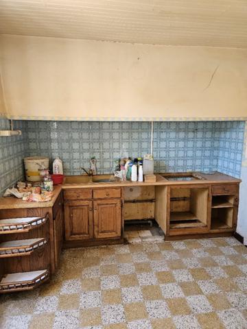 Grande maison en pierres au centre-ville de Mézin