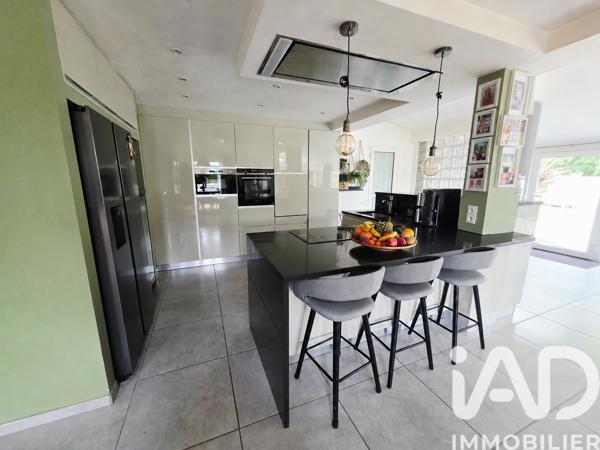 Maison à vendre 8 pièces 220 m² Carbon-Blanc