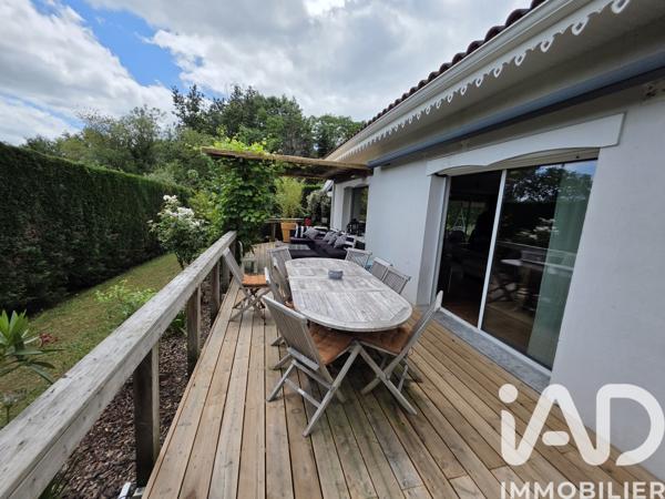 Maison à vendre 8 pièces 220 m² Carbon-Blanc