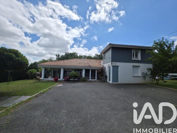 Maison à vendre 8 pièces 220 m² Carbon-Blanc