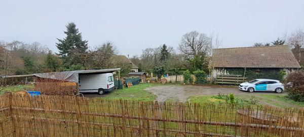 Maison individuelle sur sous sol total avec grenier aménageable à vendre