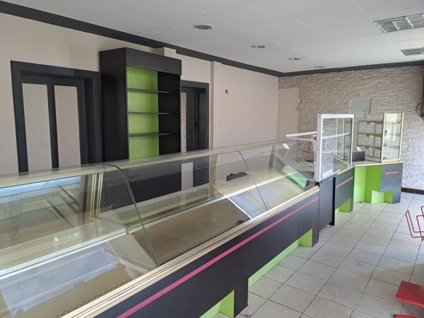 Immeuble à vendre 10 pièces de 240 m²