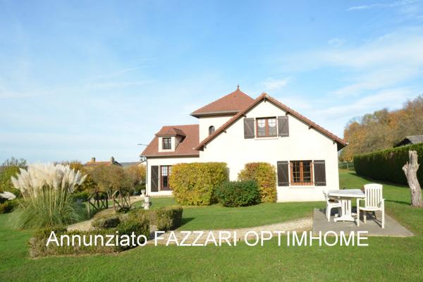 À vendre en exclusivité à Stenay, vaste maison familiale de plain-pied – 175 m² habitables – 5 chambres – terrain 1 528 m²