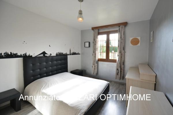 À vendre en exclusivité à Stenay, vaste maison familiale de plain-pied – 175 m² habitables – 5 chambres – terrain 1 528 m²