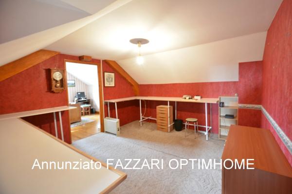 À vendre en exclusivité à Stenay, vaste maison familiale de plain-pied – 175 m² habitables – 5 chambres – terrain 1 528 m²