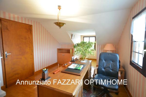 À vendre en exclusivité à Stenay, vaste maison familiale de plain-pied – 175 m² habitables – 5 chambres – terrain 1 528 m²