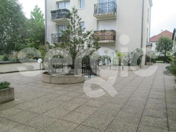 Location 1 Pieces 24 77600 Bussy Saint Georges 76 0011 01 0023