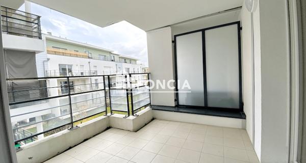 Location Appartement 2 pièces 43.5 m² - Saint-julien-en-genevois 74160