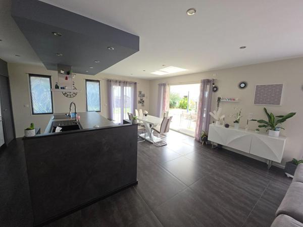 Maison comptemporaine 6 pièces 185 m2