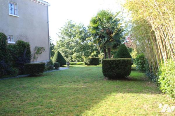 NIORT QUAI METAYER, ELEGANTE MAISON ANCIENNE EN PARFAIT ETAT D'ENVIRON 197M2 HABITABLE