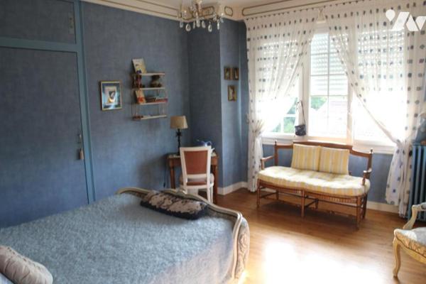 NIORT QUAI METAYER, ELEGANTE MAISON ANCIENNE EN PARFAIT ETAT D'ENVIRON 197M2 HABITABLE