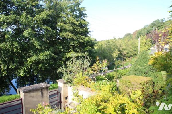 NIORT QUAI METAYER, ELEGANTE MAISON ANCIENNE EN PARFAIT ETAT D'ENVIRON 197M2 HABITABLE