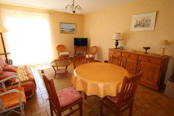 Appartement 3 pièces                                        - 35800 Dinard Réf : 2350