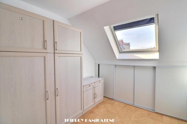 COEUR COLONIE !! 5MN A PIED DE LA GARE DU CENTRE VILLE DUPLEX TERRASSE DERNIER ETAGE 90M2 3 CHAMBRES ET BOX EN S/SOL