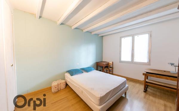 Maison à vendre    6 pièces •  Saint-Estève