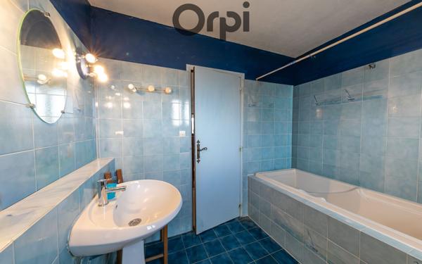 Maison à vendre    6 pièces •  Saint-Estève