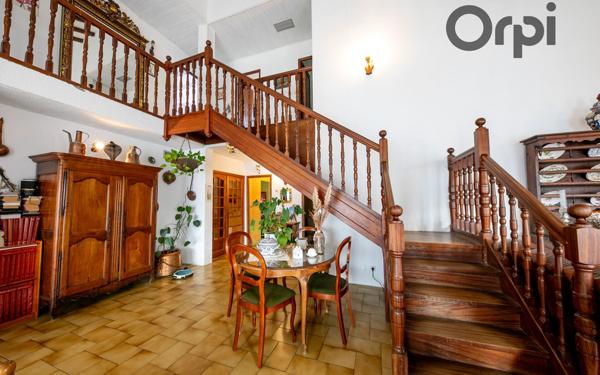 Maison à vendre    6 pièces •  Saint-Estève