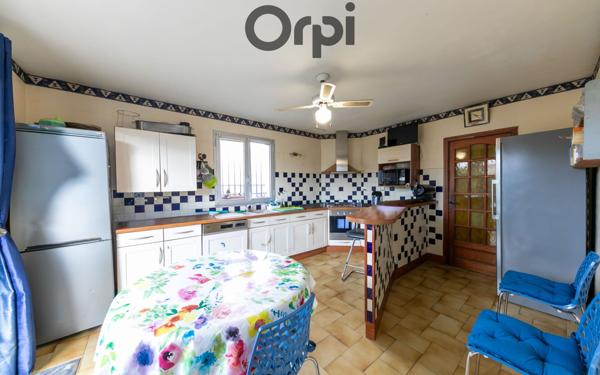 Maison à vendre    6 pièces •  Saint-Estève