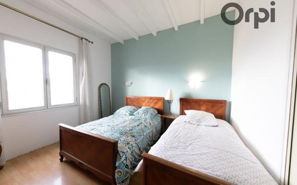 Maison à vendre    6 pièces •  Saint-Estève