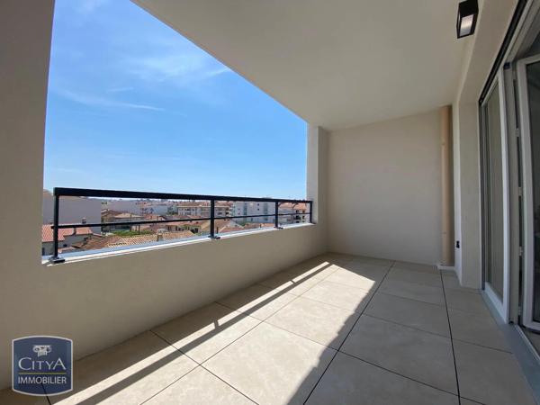 Appartement à louer 3 pièces 61.8m² Fréjus (83600)