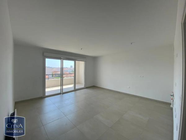 Appartement à louer 3 pièces 61.8m² Fréjus (83600)
