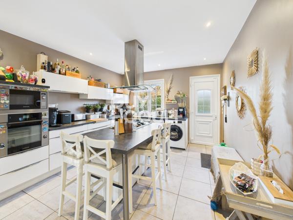 MAISON À VENDRE DE 4 PIÈCES DE 82,65 M²