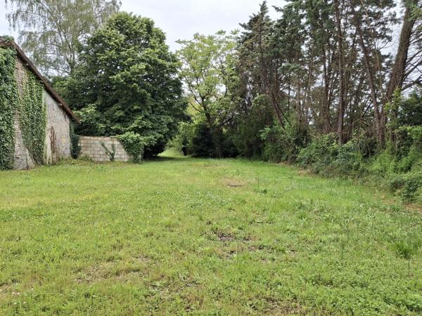 MAISON DE CAMPAGNE A FINIR DE RENOVER