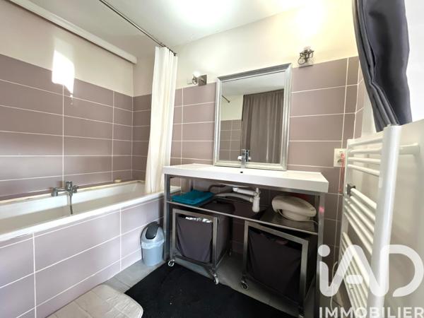 Appartement à vendre 2 pièces 61 m² Saint-Priest-en-Jarez