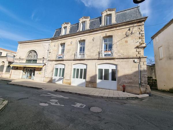 MARMANDE TROIS PIECES ATYPIQUE AVEC PARKING LOUE PAR L'AGENCE ADROIT IMMOBILIER , Marmande