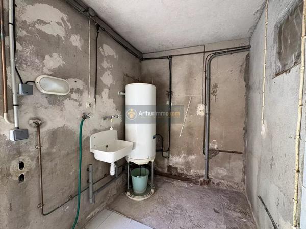 Vente                                                      Maison de village
                        
                     4 pièces                      82 m2                     à Roquebrune-sur-Argens