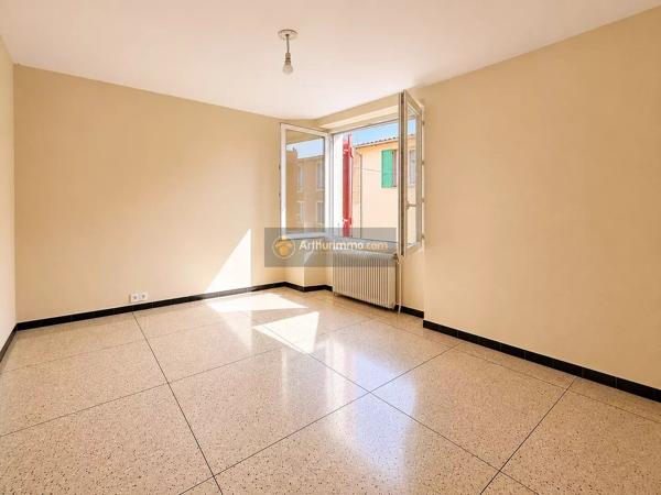 Vente                                                      Maison de village
                        
                     4 pièces                      82 m2                     à Roquebrune-sur-Argens