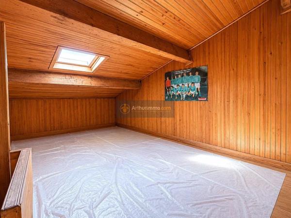 Vente                                                      Maison de village
                        
                     4 pièces                      82 m2                     à Roquebrune-sur-Argens
