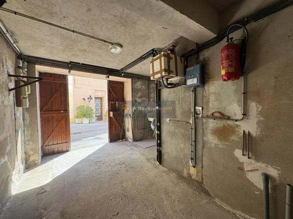 Vente                                                      Maison de village
                        
                     4 pièces                      82 m2                     à Roquebrune-sur-Argens