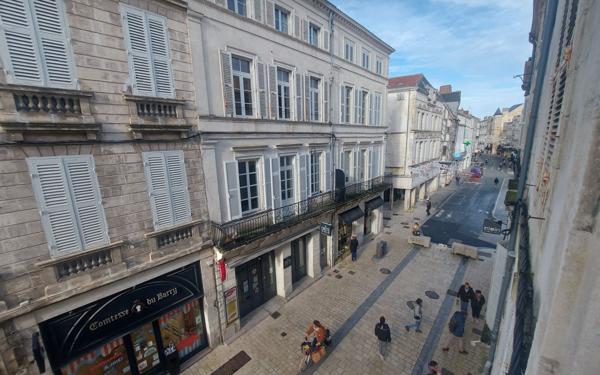 Appartement à vendre    2 pièces • 47 m2 La Rochelle