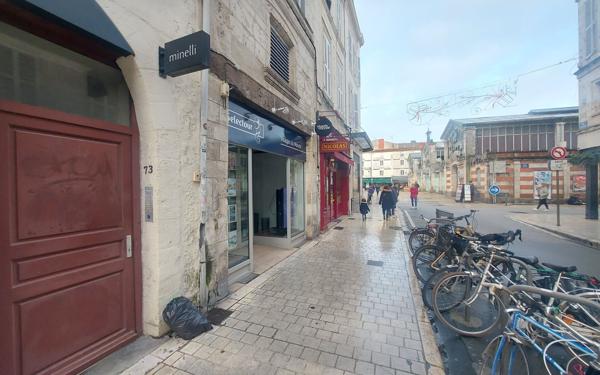 Appartement à vendre    2 pièces • 47 m2 La Rochelle