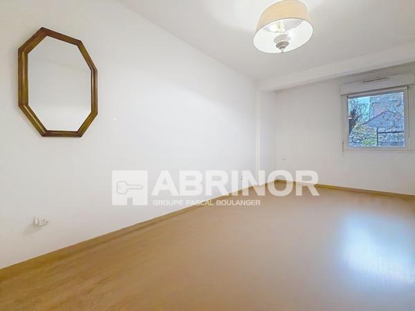 BARBIEUX - T4 de 96.7 m² hab. avec balcon - Cave - Parking sous-sol. ROUBAIX