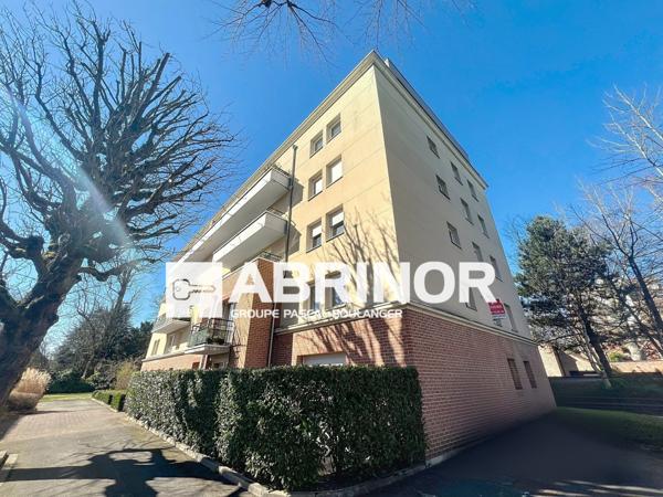 BARBIEUX - T4 de 96.7 m² hab. avec balcon - Cave - Parking sous-sol. ROUBAIX