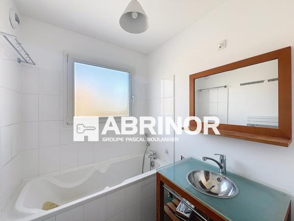 BARBIEUX - T4 de 96.7 m² hab. avec balcon - Cave - Parking sous-sol. ROUBAIX