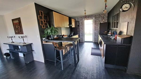 Maison à vendre |  Saint-Seurin-sur-l'Isle |  5 pièces | 111 m²