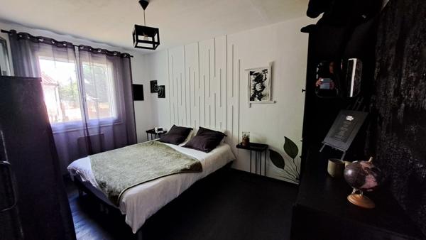 Maison à vendre |  Saint-Seurin-sur-l'Isle |  5 pièces | 111 m²