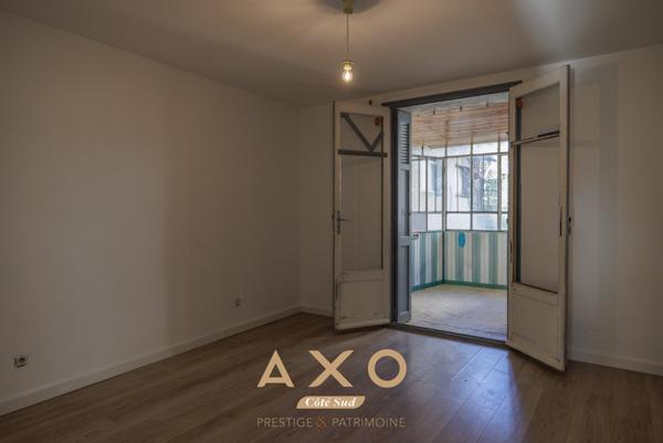 EXCLUSIVITE - MEYREUIL - MAISON DE VILLE - 113 M2 - T3 - GARAGE 80 M2 - CAVE - COUR - 380 000