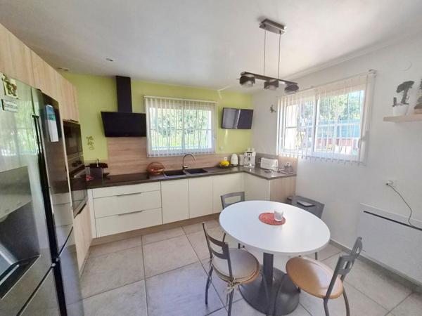 VILLA LE BRUSC- PROCHE PORT A PIED
