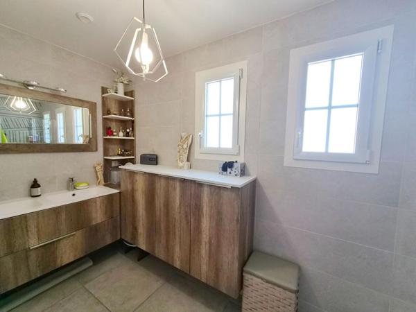 VILLA LE BRUSC- PROCHE PORT A PIED