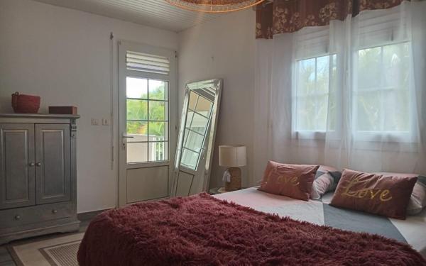 Maison à louer    4 pièces •  Rivière-Salée