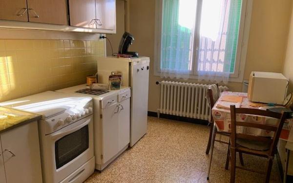 Maison à vendre    5 pièces •  Villelaure