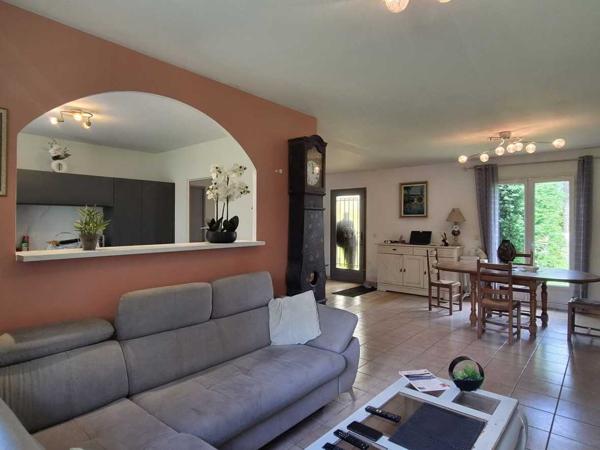 Maison contemporaine - Saint-cyprien Saint-Cyprien - Maison de plain-pied d'environ 100m² avec 3 chambres, garage et jardin