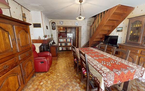 Maison à vendre    3 pièces •  Prades-d'Aubrac